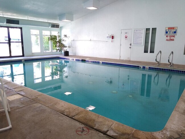 Building Photo - Mountain View 2 Bed 2 Bath 2 Balconies Top Floor Condo-Tons of Amenities