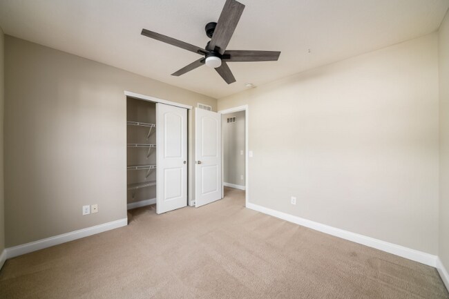Building Photo - 8865 Sweetshade Dr