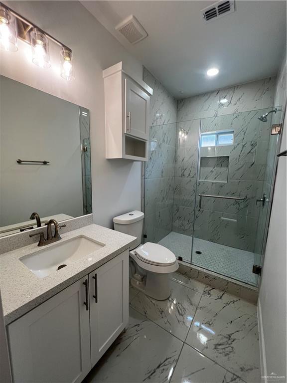 Building Photo - 15 Selena St