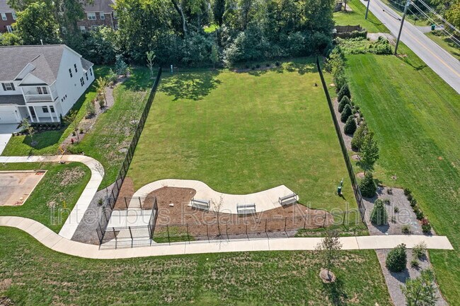 Building Photo - 704 Conifer Dr