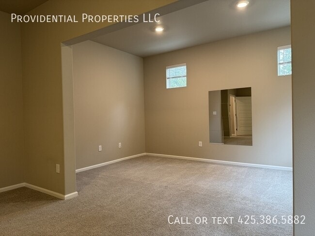 Building Photo - 12819 192nd Pl E