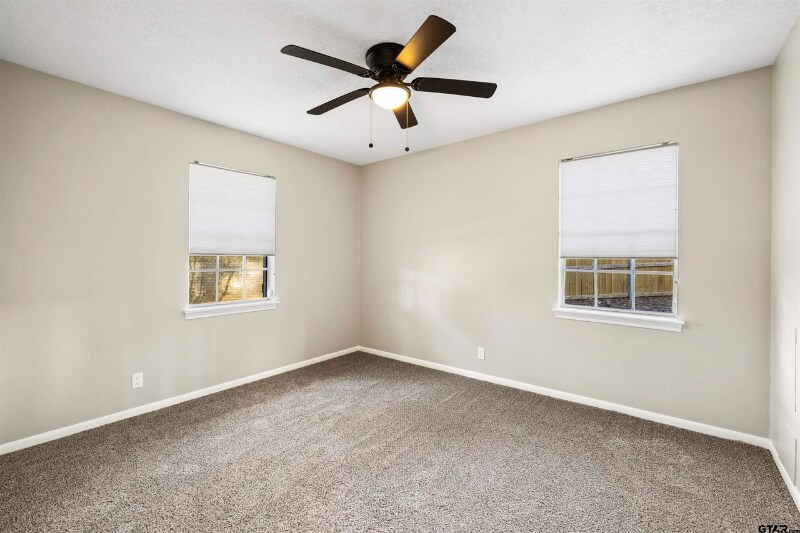 Building Photo - 2513 Memory Ln