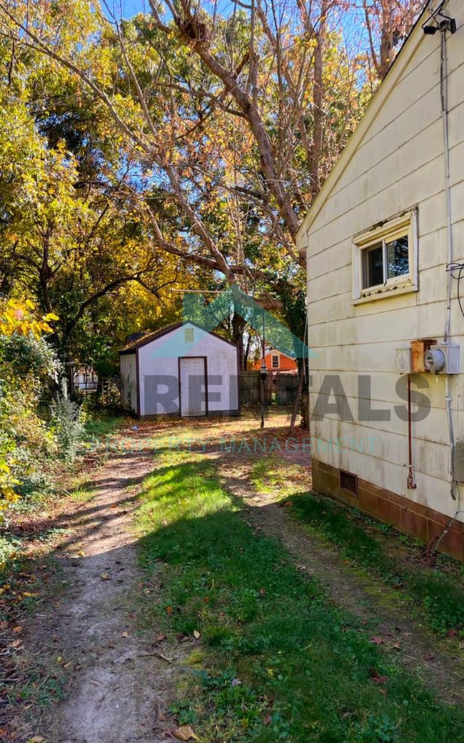 Building Photo - 2017 Todd St