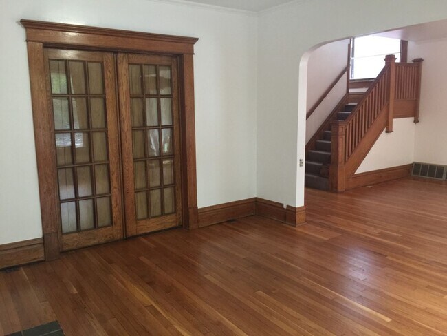 Building Photo - 208 Frambes Ave