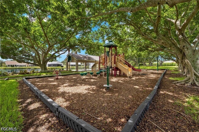 Building Photo - 14990 Vista View Way