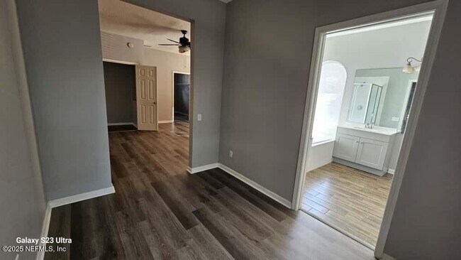 Building Photo - 709 Muskogee Ln