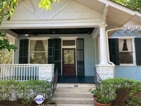 Building Photo - Lovely spacious 3 bedroom, 2 bath single family home!