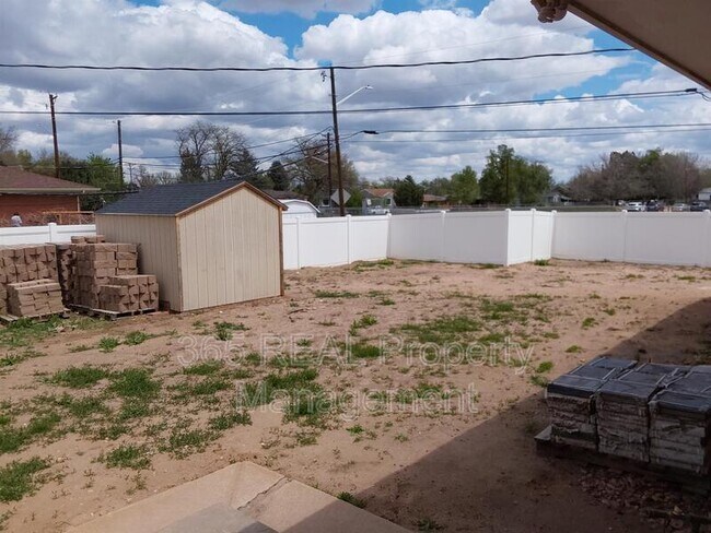 Building Photo - 2201 12th St