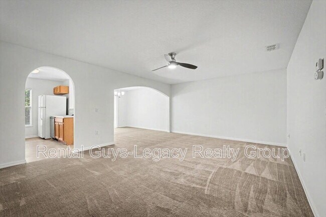 Building Photo - 7414 Palm Hills Dr