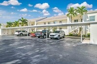 Building Photo - ~ 2/2 Lake View ~ FULLY FURNISHED turnkey~