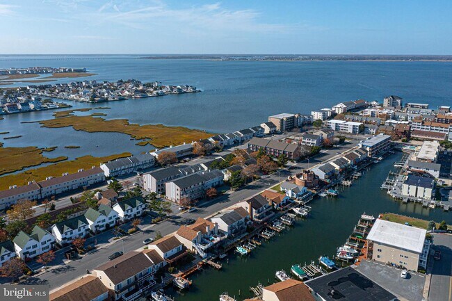 Building Photo - 148 Captains Quarters Rd