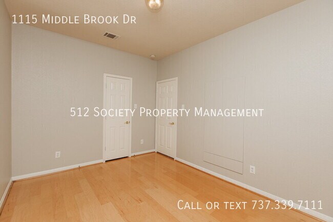 Building Photo - 1115 Middle Brook Dr
