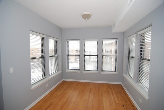 Building Photo - 7732 N Paulina St