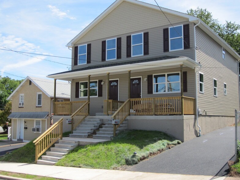Primary Photo - 3 Cherry St