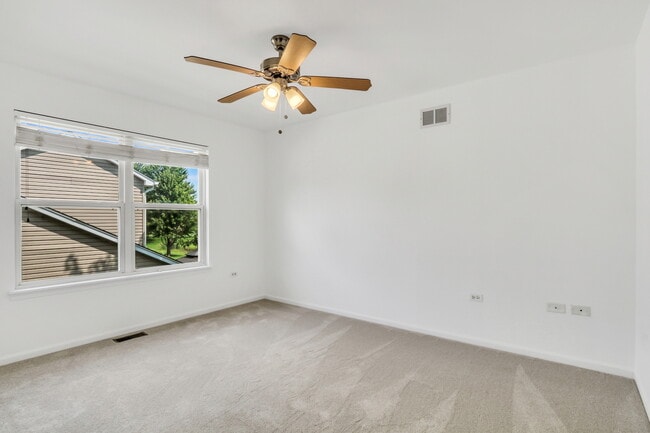 Building Photo - 849 Bell Flower Ln