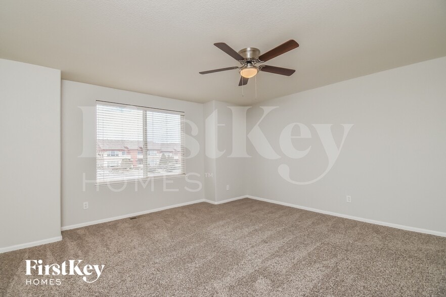 Building Photo - 5660 Rose Ridge Ln