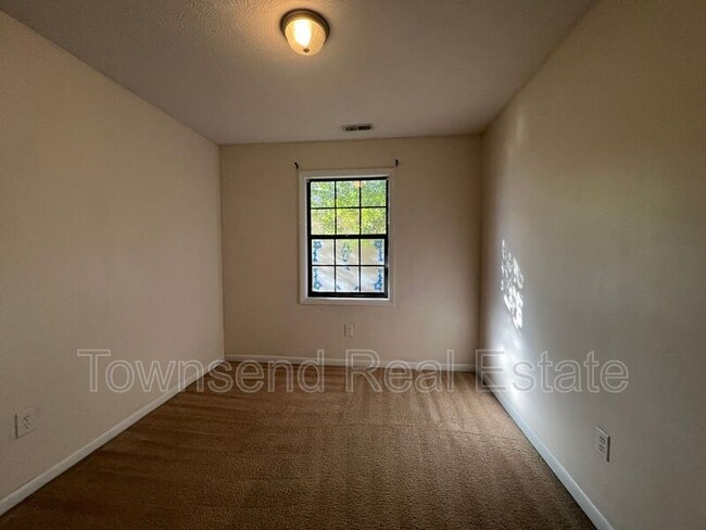 Building Photo - 6951 Timberwood Dr