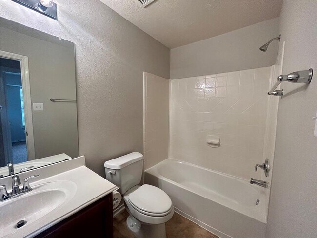 Building Photo - 18 Whitekirk Pl