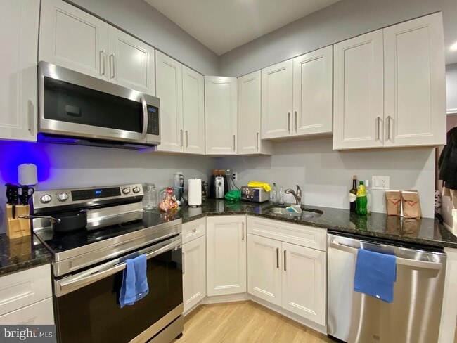 Building Photo - 1932 N 8th St