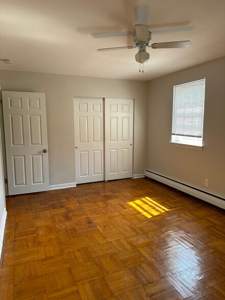 Building Photo - 24 S Brookside Rd