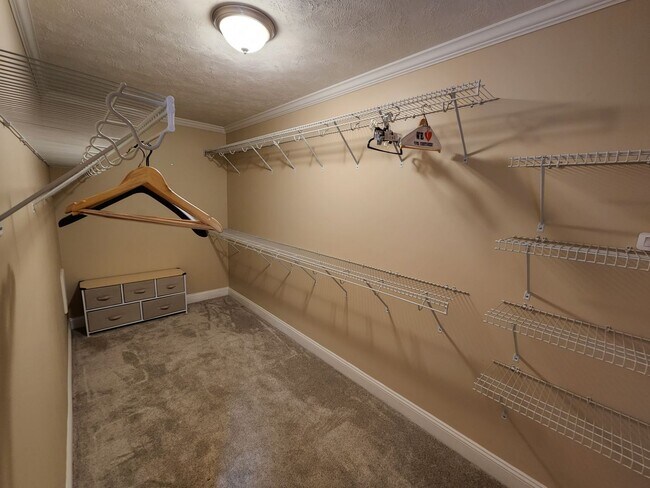 Building Photo - Staycation near everything Fayetteville