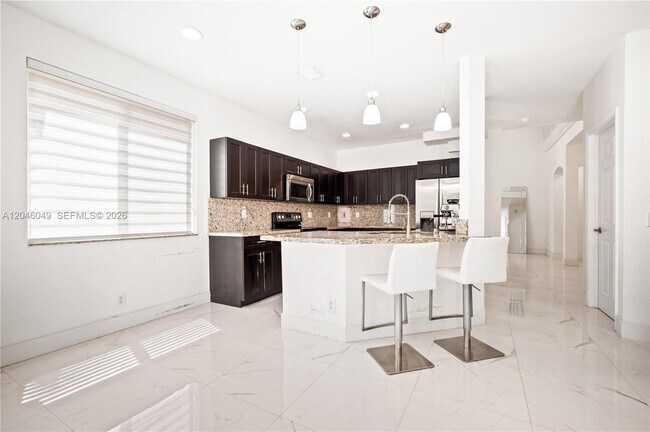 Building Photo - 445 Conservation Dr