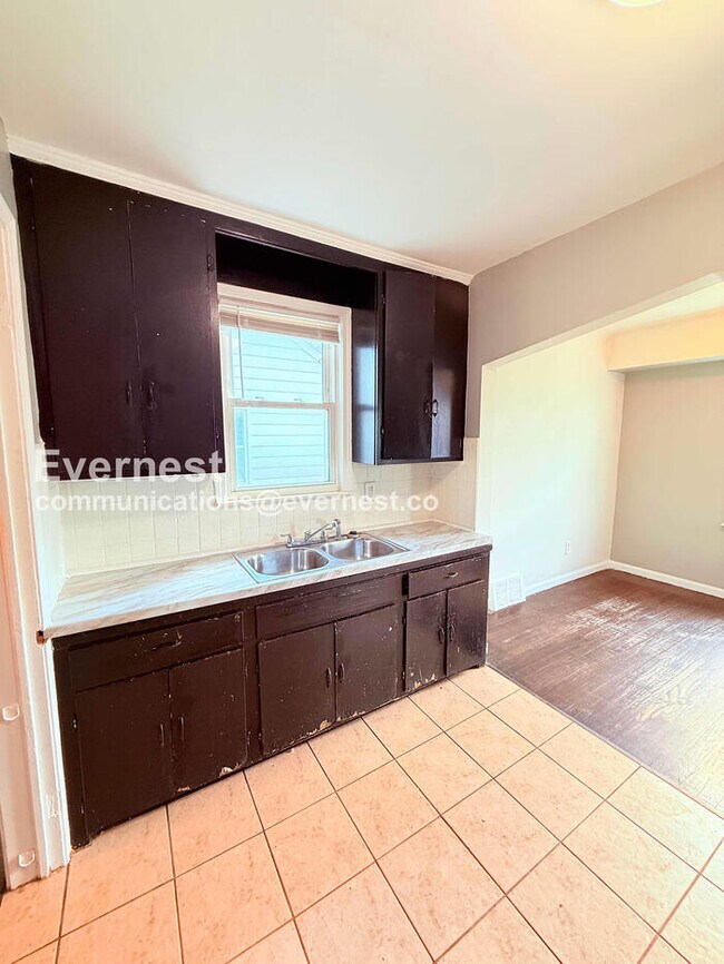 Building Photo - 8270 Trinity St