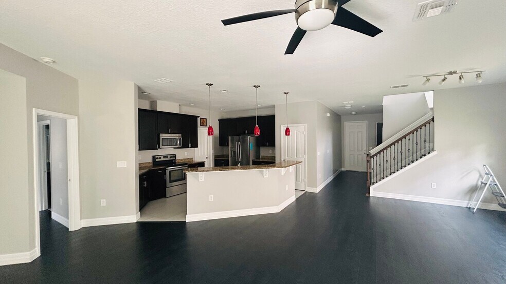 Building Photo - 1617 Sapphire Star Dr