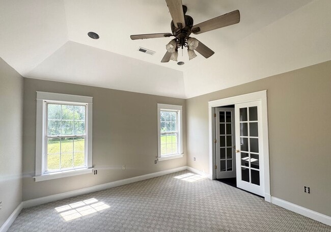 Building Photo - 121 Terrilynn Way