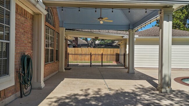 Building Photo - 23302 Knight Hollow Ct