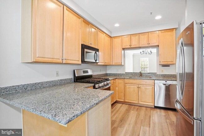 Building Photo - 1581 Leeds Castle Dr