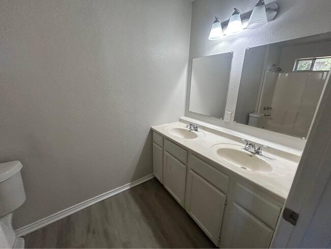 Building Photo - 8403 Tackett St