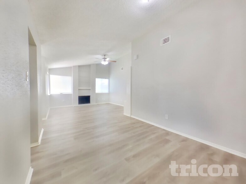 Building Photo - 6329 Porterway Dr