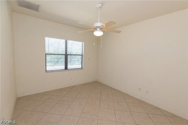Building Photo - 11108 Esteban Dr