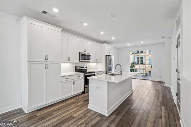 Building Photo - 432 Burton Dr