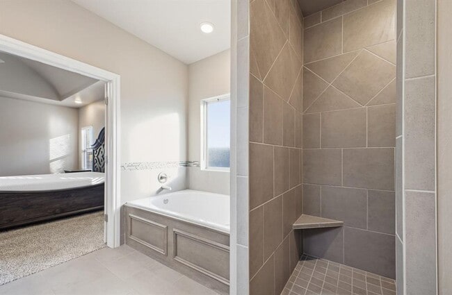 Building Photo - 6400 NW 164th Cir