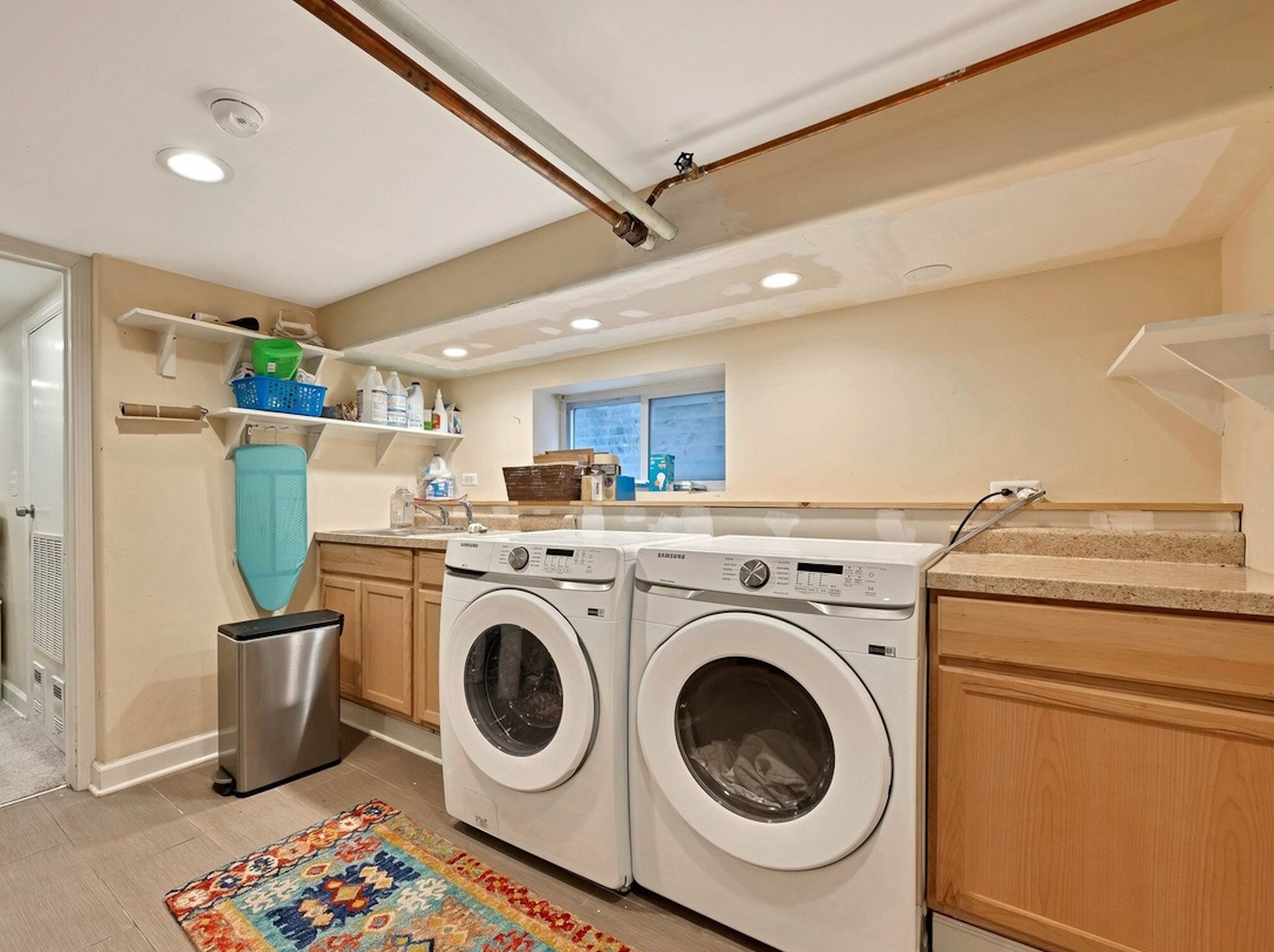 Building Photo - 3424 N Hamlin Ave