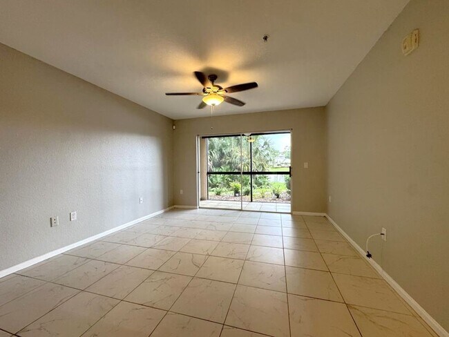 Building Photo - 3/2 Condo in Villaggio On The Lakes