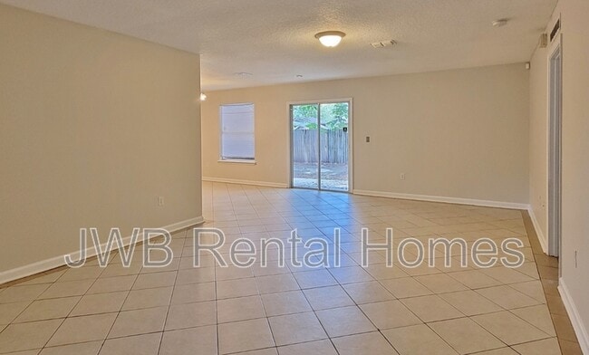 Building Photo - 8921 Yeoman Dr
