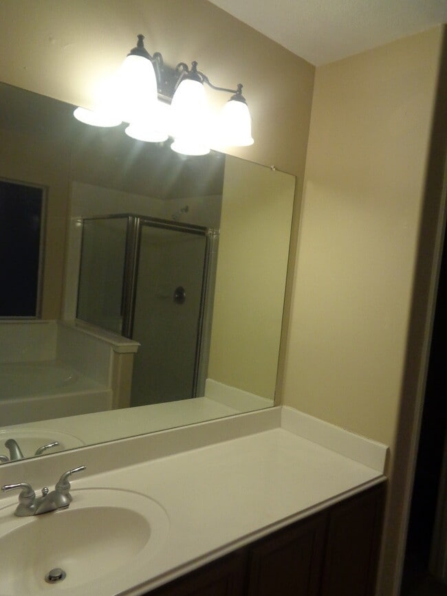 Building Photo - 19702 Byron Meadows Dr