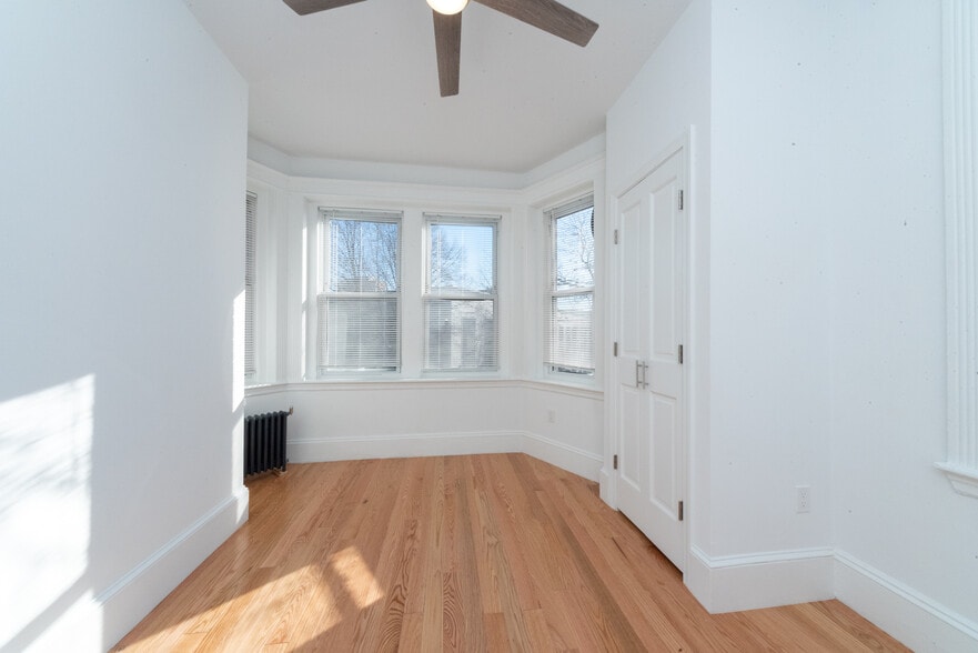 Building Photo - 175 Hemenway St