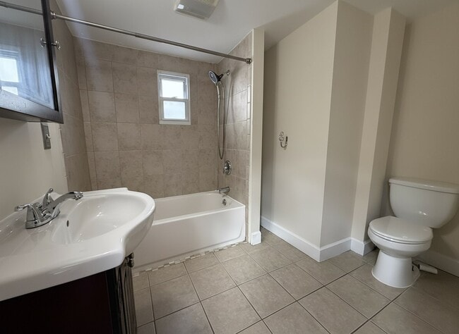 Building Photo - 2214 Memphis St