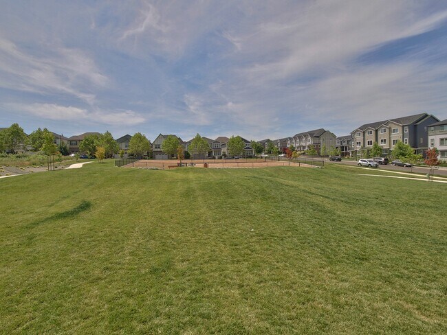 Building Photo - 15212 NW Cosmos St