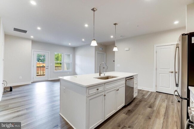 Building Photo - 46270 Mount Allen Ter