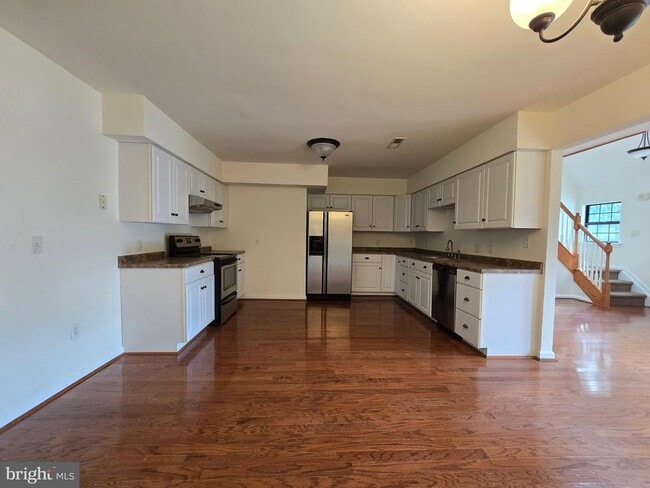 Building Photo - 68 Liberto Ln