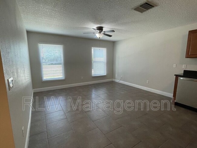 Building Photo - 528 E Citrus Ave