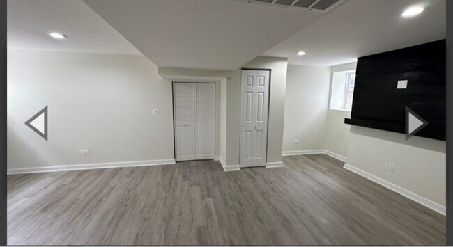 Building Photo - 219 N Waller Ave