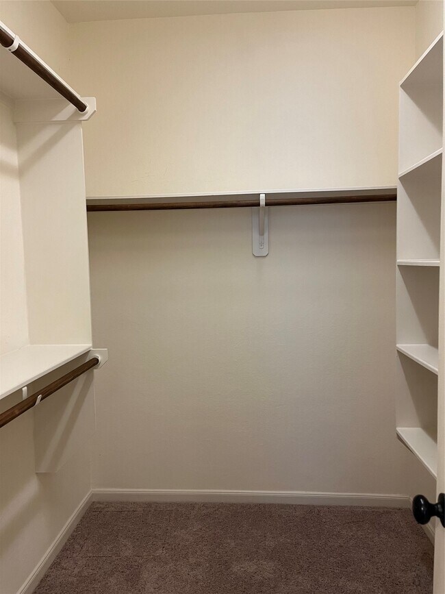 Building Photo - 12250 La Strada St