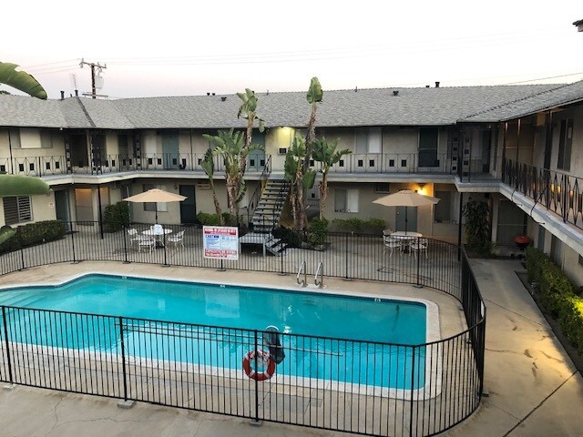 Building Photo - 816 W Colorado Blvd