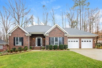 Building Photo - 3631 Robin Ln